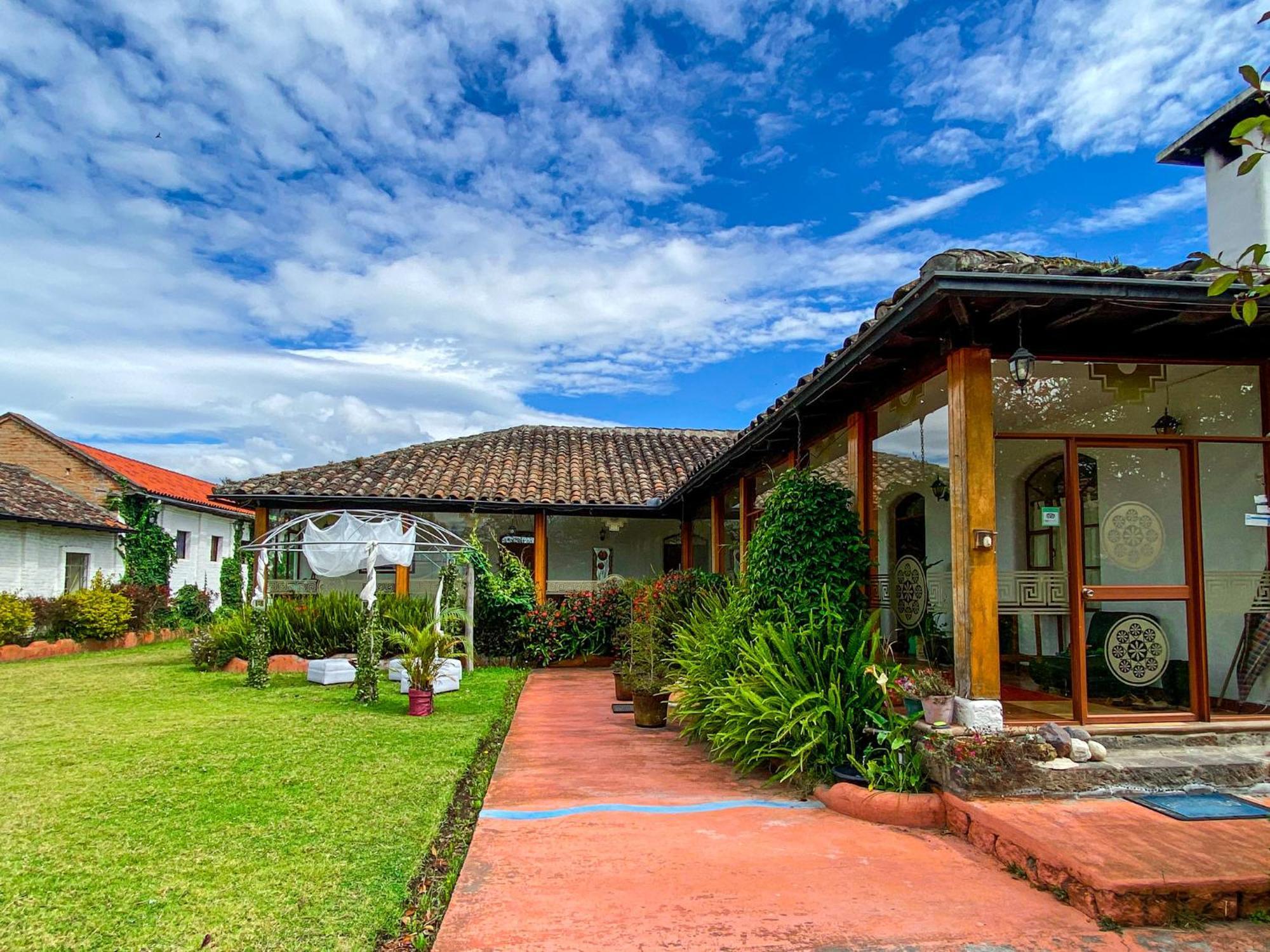 Hosteria Oro Azul Cotacachi Exterior foto